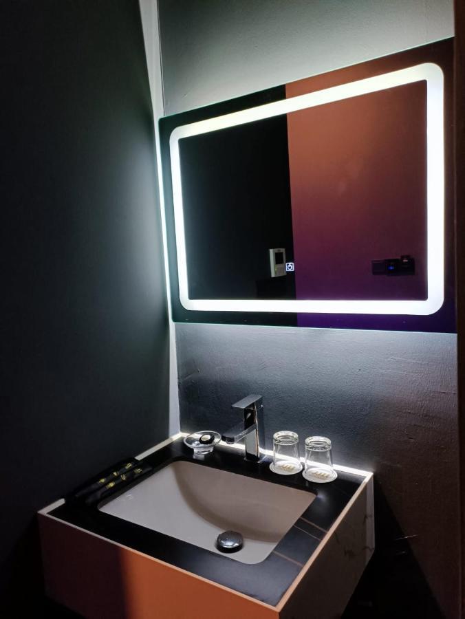 Hotel Jjh - Newly Opened Near Bugis Singapore Buitenkant foto