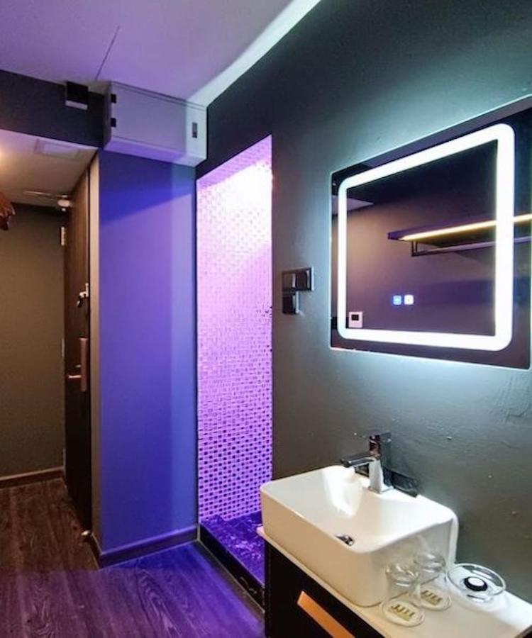 Hotel Jjh - Newly Opened Near Bugis Singapore Buitenkant foto