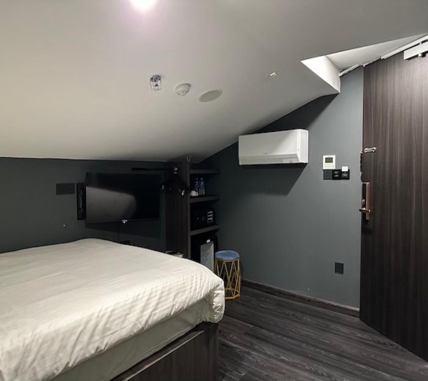 Hotel Jjh - Newly Opened Near Bugis Singapore Buitenkant foto