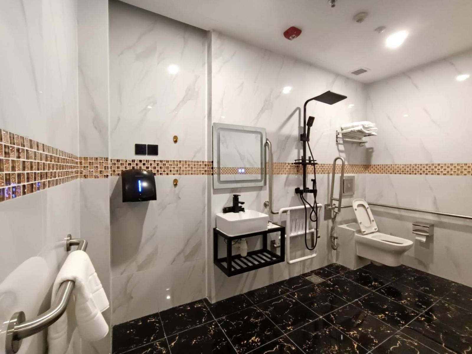 Hotel Jjh - Newly Opened Near Bugis Singapore Buitenkant foto